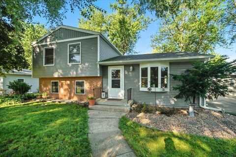 3823 Clearview Drive, Cedar Falls, IA 50613