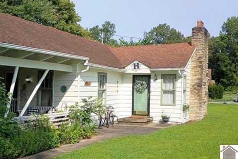 6633 Benton Road, Paducah, KY 42003