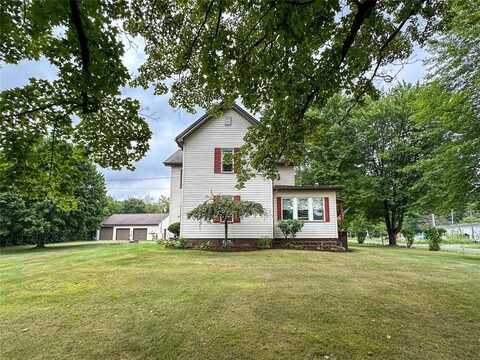 1196 Fawn Dr, Shenango, PA 16134
