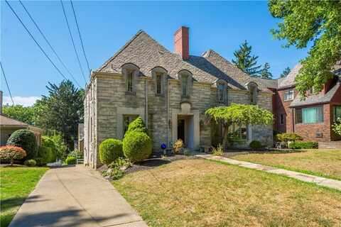 1364 Navahoe Dr, Mt Lebanon, PA 15228