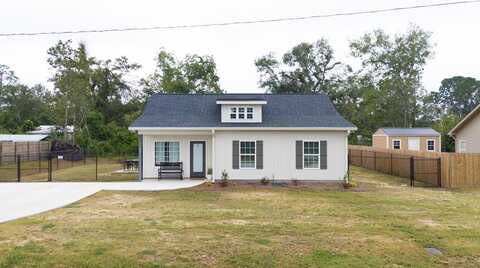 70 Blueberry st, Baxley, GA 31513