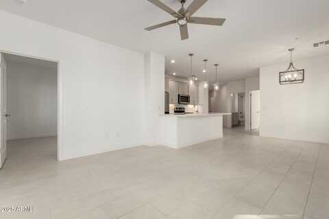 2511 W QUEEN CREEK Road, Chandler, AZ 85248