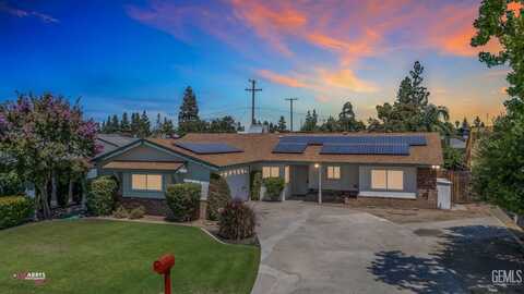 4812 Surrey Lane, Bakersfield, CA 93309