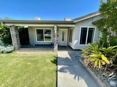 320 Woodrow Street, Taft, CA 93268