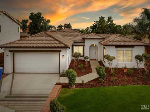 2106 Via Tuscania Avenue, Delano, CA 93215