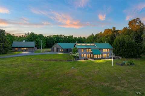 1528 Military Road, Salisbury, NY 13365