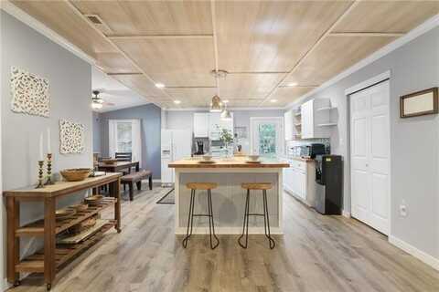 101 Huckleberry Drive, Hartfield, VA 23071