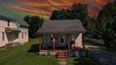 318 DRESSER STREET, CHEBOYGAN, MI 49721