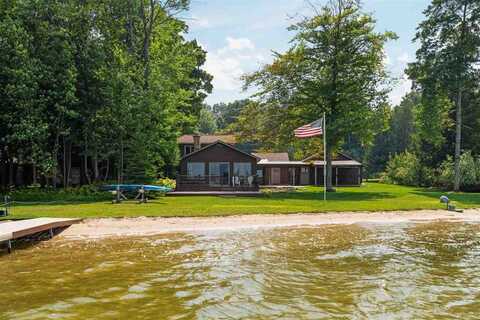 9669 TRAILS END, PETOSKEY, MI 49770