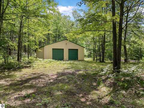 1050 N 47 1/2 ROAD, MANTON, MI 49663