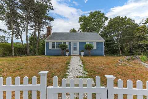 39 Meadow Brook Road, North Chatham, MA 02650