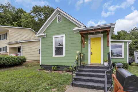 582 N Walnut Street, Logan, OH 43138