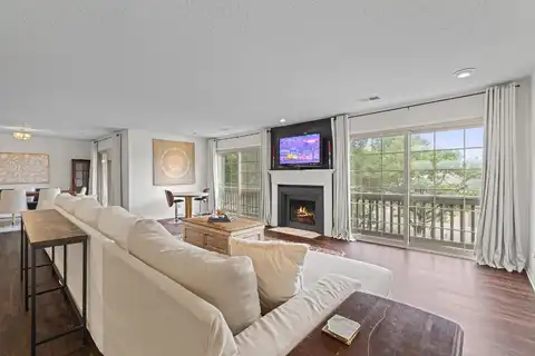 1216 Lake Shore Drive, Columbus, OH 43204