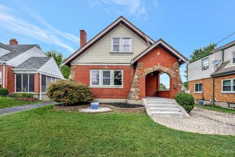 5516 Raceview Avenue, Green, OH 45248