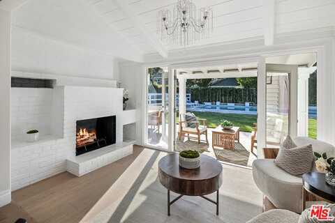 725 S Mariposa St, Burbank, CA 91506
