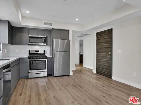 846 S Mariposa Ave, Los Angeles, CA 90005