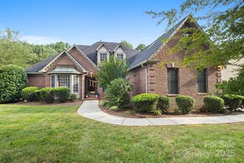 5125 Belicourt Drive, Charlotte, NC 28277