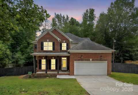 402 Sardis Road N, Charlotte, NC 28270