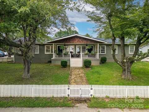 405 N Country Club Road, Brevard, NC 28712