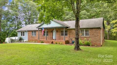 42 Captains Drive, Candler, NC 28715