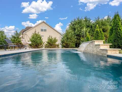 307 Macallister Court, Lancaster, SC 29720