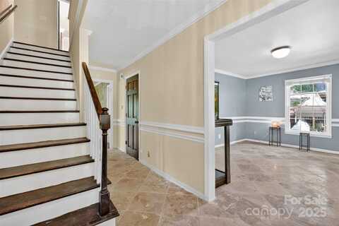 7144 Chapparall Lane, Charlotte, NC 28215