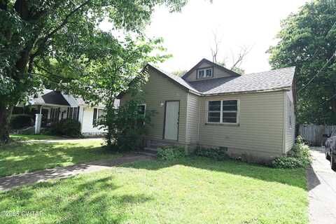 1305 Troy Avenue, Dyersburg, TN 38024