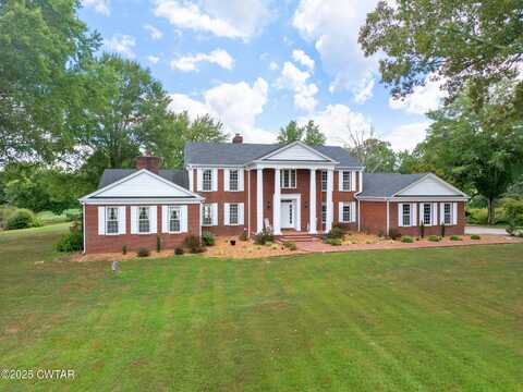700 Dick Barry Lane, Lexington, TN 38351