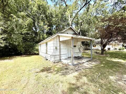 911 KW Avenue, Dyersburg, TN 38024