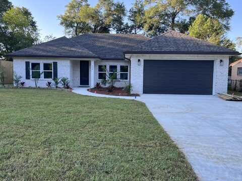 353 Chicago Avenue, Valparaiso, FL 32580
