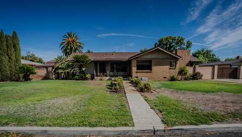 1124 Santa Ana Avenue W, Fresno, CA 93705