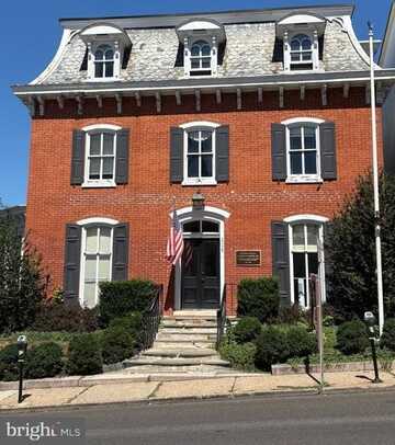 115 N BROAD STREET, DOYLESTOWN, PA 18901