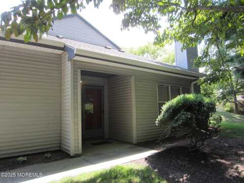 135 Sunnymede Street, Englishtown, NJ 07726