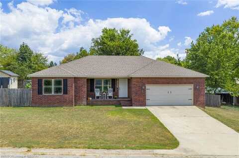 1326 Alma North ST, Alma, AR 72921