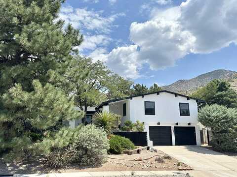 3900 Big Sky Drive NE, Albuquerque, NM 87111