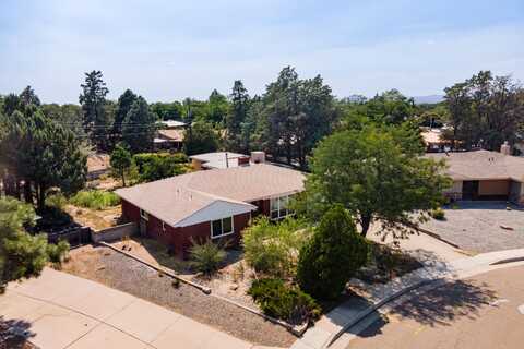 6912 EDWINA Avenue NE, Albuquerque, NM 87110