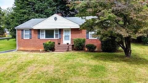 906 BELMORE AVE, STAUNTON, VA 24401