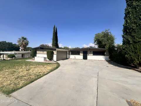38710 Yucca Tree Street, Palmdale, CA 93551