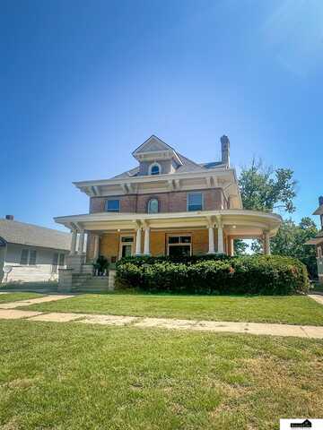 1014 E Street, Fairbury, NE 68352