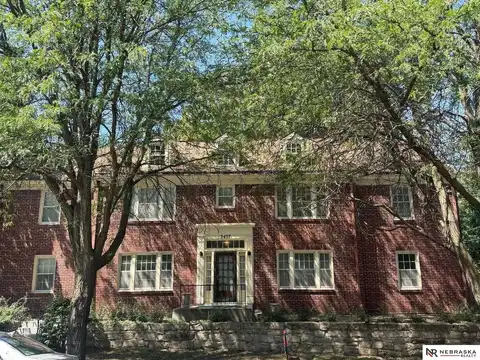 2457 S 27th Street, Lincoln, NE 68502