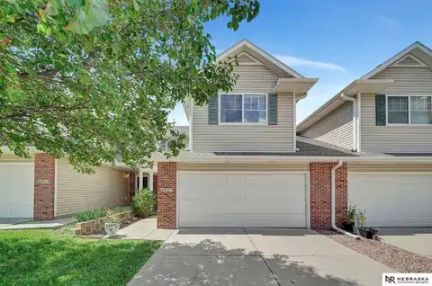 6921 Naples Drive, Lincoln, NE 68526