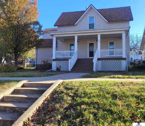 908 N Iowa Avenue, York, NE 68467