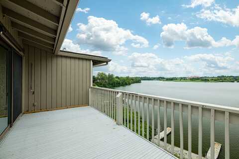 893 Cliffs, Ypsilanti, MI 48198