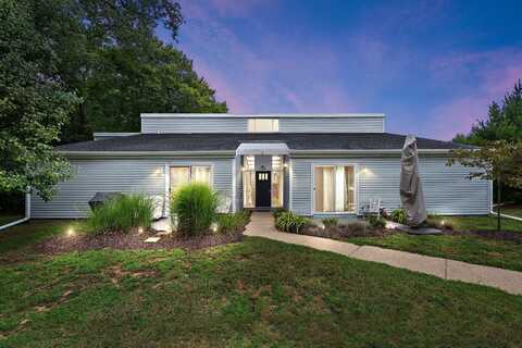 1000 W Buffalo Street, New Buffalo, MI 49117