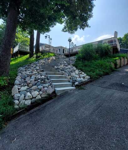 630 Scotts Drive, Delton, MI 49046