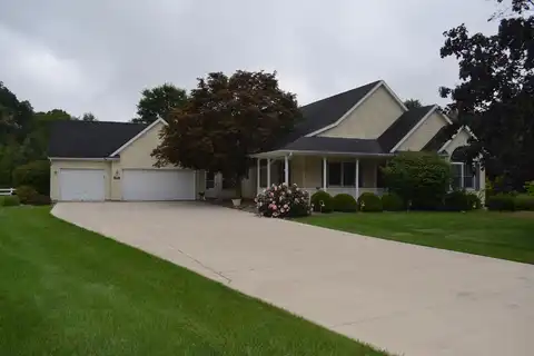 56175 Buffalo Drive, Three Rivers, MI 49093