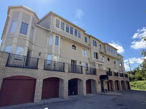 704 N Dockside Circle, Suttons Bay, MI 49682