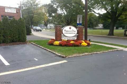 467 Valley St, Maplewood, NJ 07040