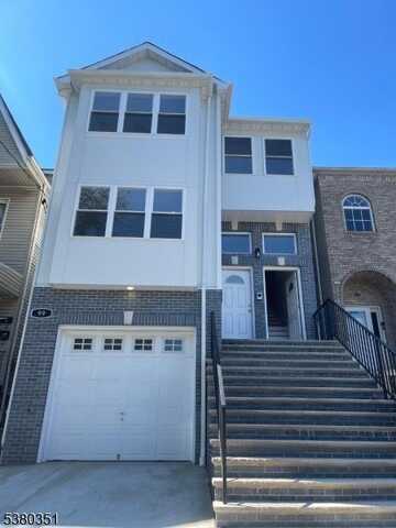 99 Osborne Ter, Newark, NJ 07108