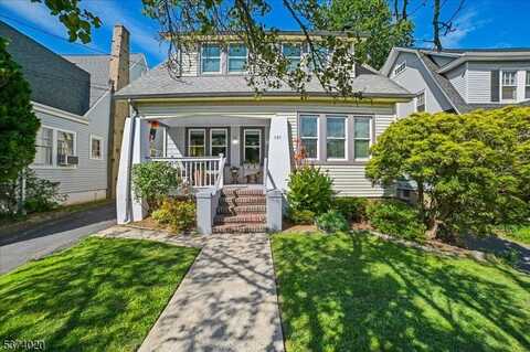 101 Midland Blvd, Maplewood, NJ 07040